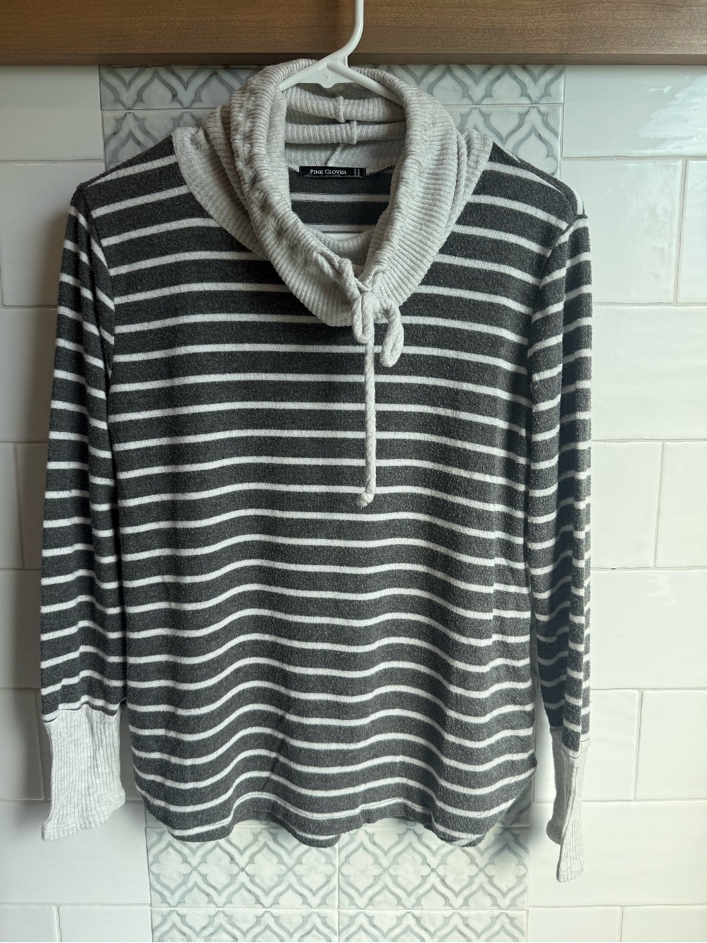 Pink Clover Women’s Striped Cowl Neck Sweater - Gray & White